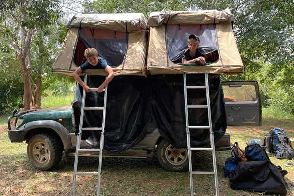 Rooftop tent car Rwanda